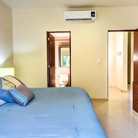 Anam 1 Bedroom Apartment With Balcony Sleeps 3